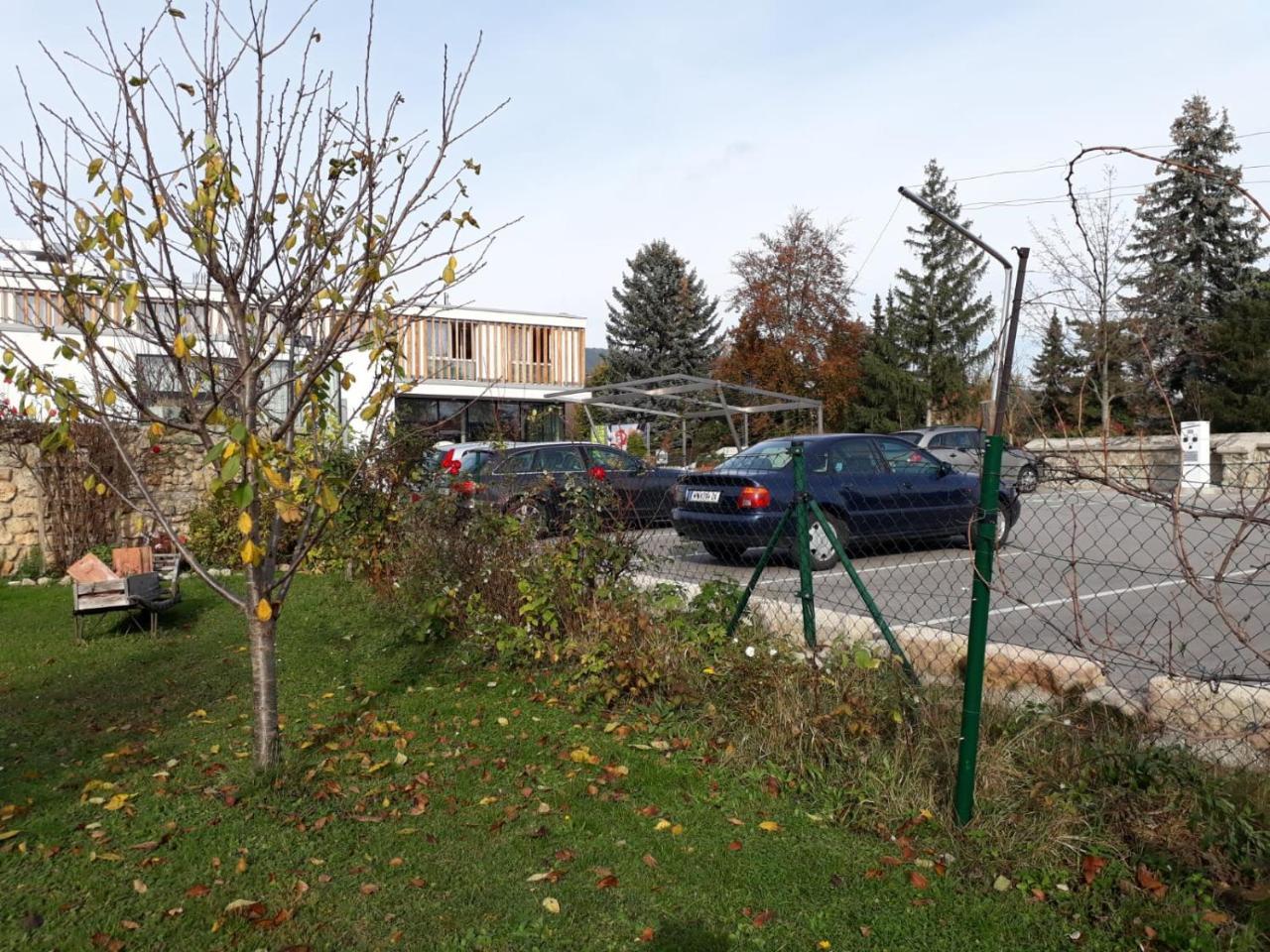 Hubertushof Fromwald Hotel Und Gasthof Bad Fischau Bagian luar foto
